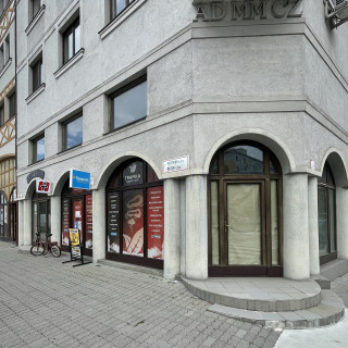 NA PRENÁJOM V KOMÁRNE LUKRATÍVNE OBCHODNÉ PRIESTORY NA PRENÁJOM V KOMÁRNE LUKRATÍVNE OBCHODNÉ PRIESTORY